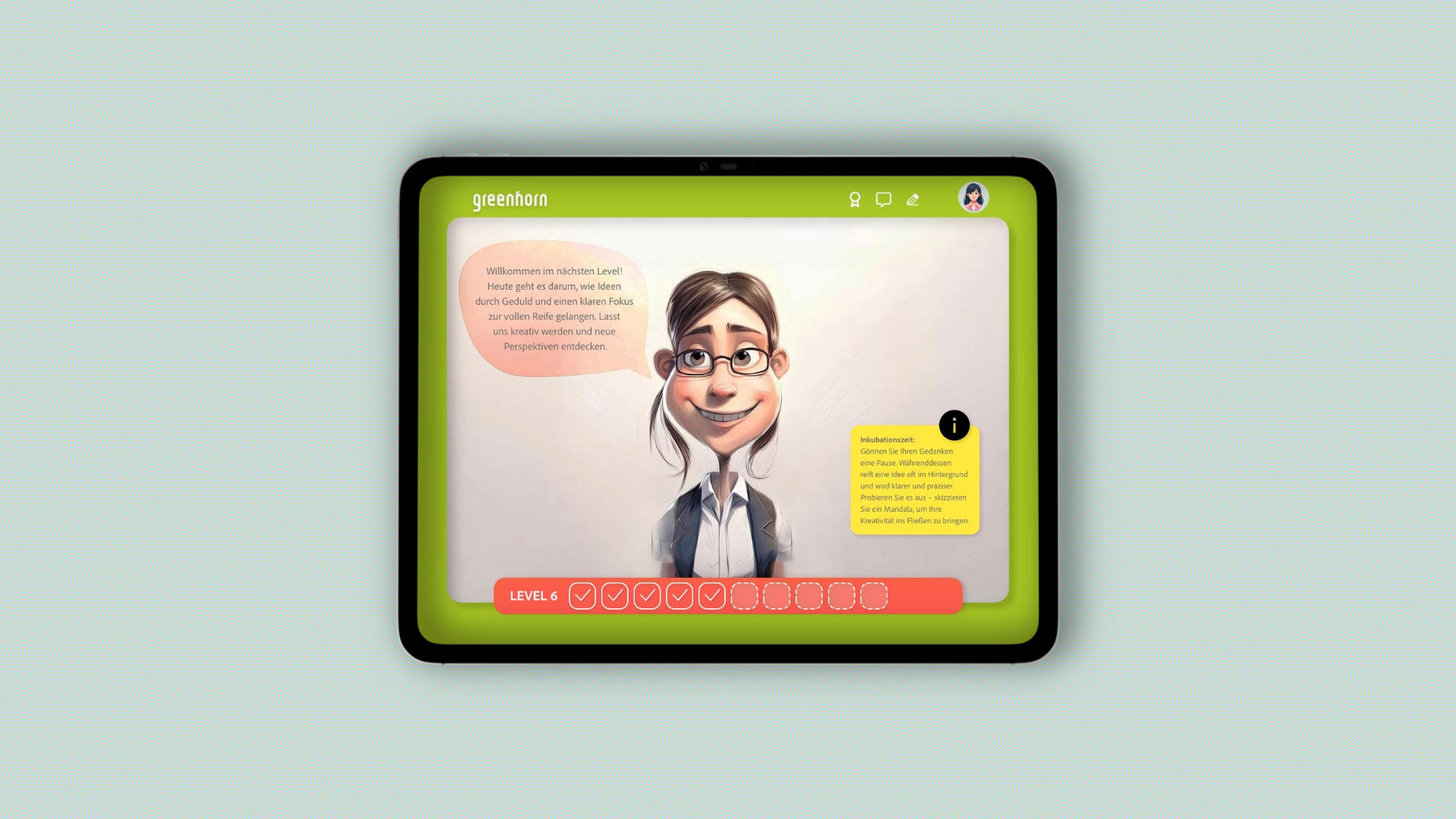 Tablet mit Darstellung der Spielmoderatorin und Aufgabenbeschreibung im Greenhorn Serious Game.