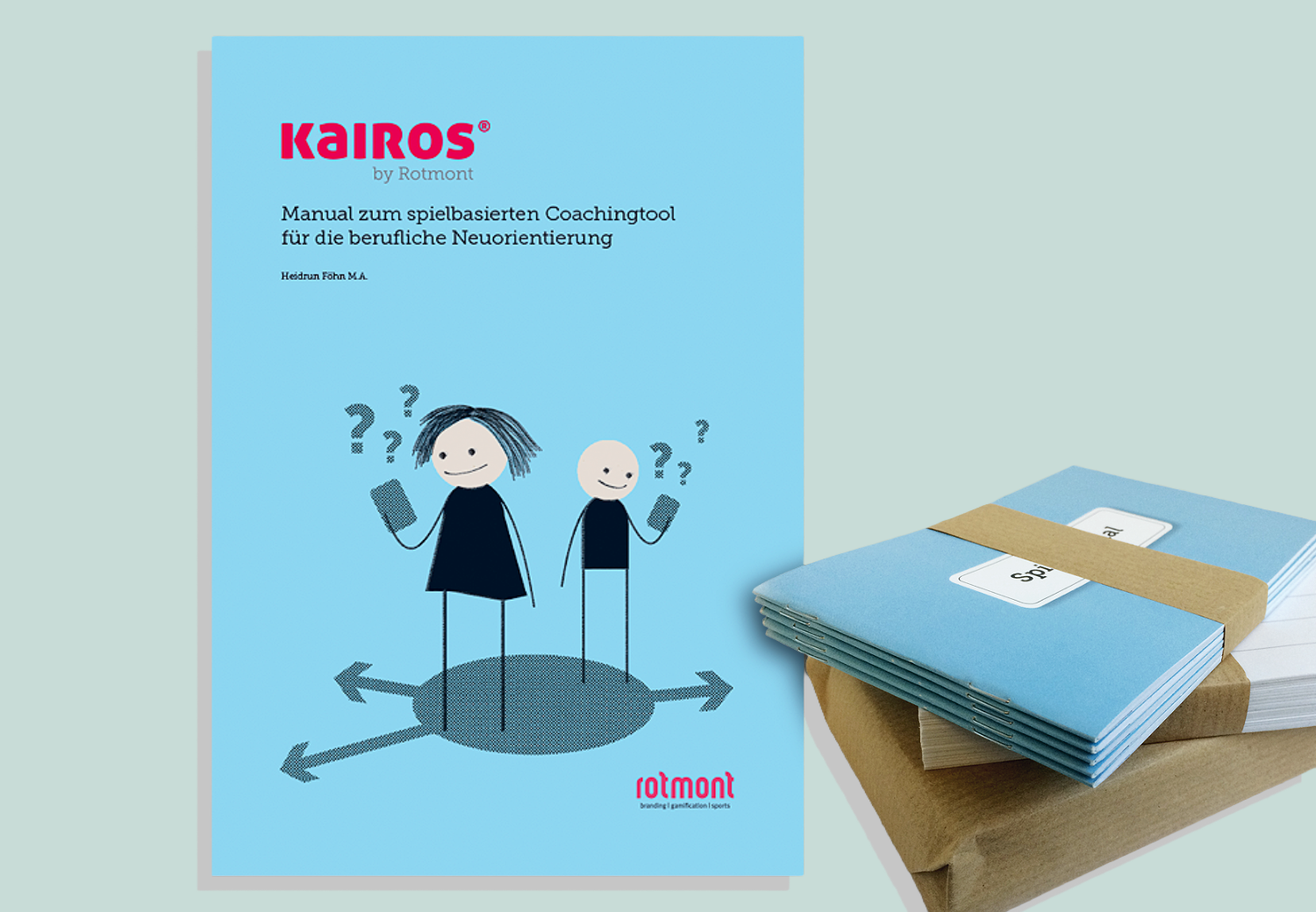 Kairos Manual von Rotmont – Cover des Coaching-Handbuchs und gebündelte blaue Spieljournale auf pastellfarbenem Hintergrund, Material-Set für berufliche Neuorientierung