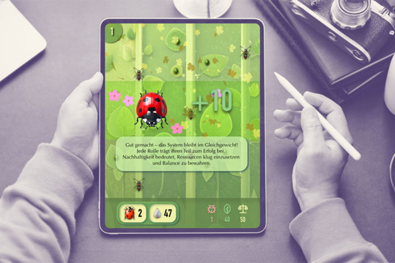 Tablet-Spiel mit Marienkäfer, der Pluspunkte sammelt – Advergame Climsoft für nachhaltiges Handeln.