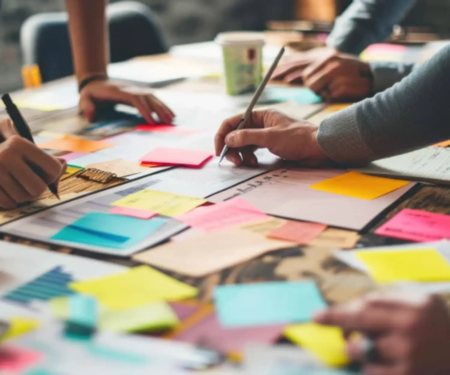 Workshop mit Post-its und Planung
